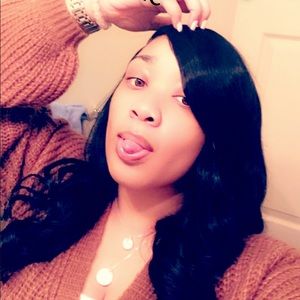 Meet your Posher, Antinia